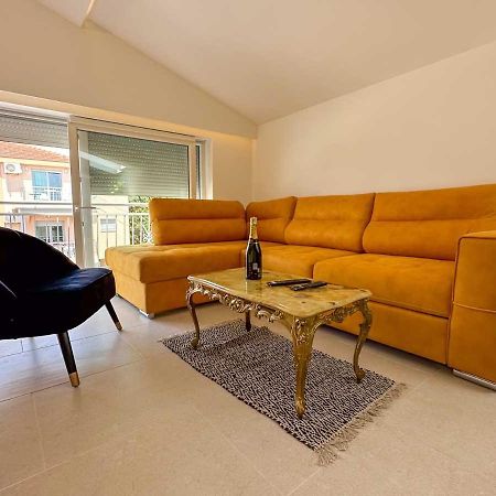 Apartments Infinity Tivat Exterior photo